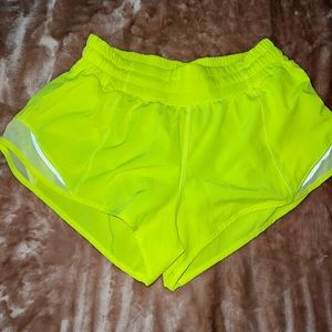 Lululemon Hotty Hot low-rise lined shorts 2.5